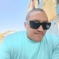 100+ "Holtman" profiles