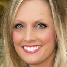 Sara Michaels's Instagram, Twitter & Facebook