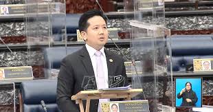 Bahasa malaysia by kolejkomuitihuluselangor in types > creative writing. Sektor Perkhidmatan Penyumbang Terbesar