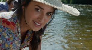 Gloria Almodovar's Instagram, Twitter & Facebook