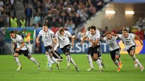 Zuletzt aktualisiert am mittwoch 29.juni 2016 um 13:46 uhr. Euro 2016 Deutschland Nach Elfmeter Krimi Gegen Italien Im Halbfinale