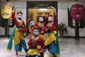 Tari serimpi merupakan tarian tradisional yang berasal dari yogyakarta. 4 Tarian Tradisional Melayu Yang Terkenal Pinang Paleo