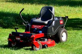 Riding Mowers Vs Lawn Tractors What S The Difference Lawn Tractor Riding Mower Riding Mowers