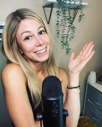 Carly Ely's Instagram, Twitter & Facebook