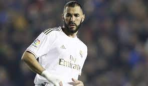 Fräulein is the diminutive form of frau, which was previously reserved only for married women. Karim Benzema Watscht Olivier Giroud Ab Man Vergleicht Die Formel 1 Nicht Mit Kartfahren