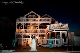 Outer Banks Wedding Lindsey And Dean May 2010 Outer Banks Wedding Beach House Wedding Reception Top Wedding Trends
