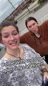 Taylor Link's Instagram, Twitter & Facebook