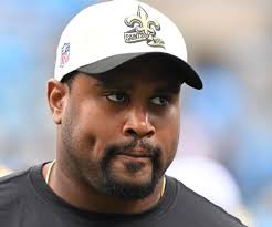 After spending last season as a college volunteer assistant coach at  Charlotte, Steve Wilks is calling plays under defensive-minded Aaron Glenn.  Read more from Ryan Dunleavey: https://trib.al/x9O5o1K