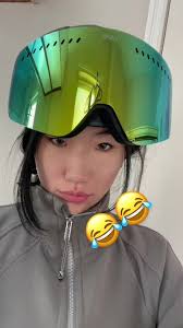 Eileen Gu Ski Outfit