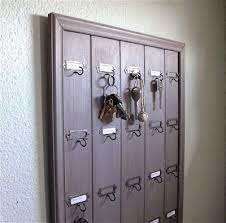 Remodelaholic Diy Wall Mounted Wooden Hotel Key Rack Key Holder Diy Key Rack Key Rack Diy