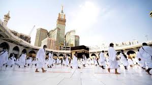طواف الوداع كم ضمن أعمال الحج الواجبة، وفي حالة قام الحاج بترك طواف الوداع فعليه الدم، وذلك استدلالا بالأحاديث التي تدلّ على وجوب طواف الوداع، واختلفت آراء الفقهاء حول ذهن المسألة حيث كانت الآراء. Fzjeiz4 Lz Zem