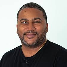 Beatriz Way's Instagram, Twitter & Facebook