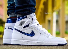 Nike Air Jordan 1 Retro High Og Metallic Navy Sneakers Actus Nike Cortez Air Max Jordan Adidas Superstar Chaussure Nike Homme Chaussures De Sport Mode Chaussure Nike Air
