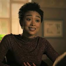 Você: O que acontece a Marianne na 4ª temporada