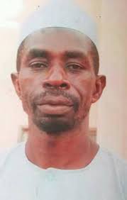 FADAR BEGEN MANZON ALLAH SAW. ....Yau Shekaru Tara Cif-Cif (9) Da Rasuwan  Marigayi Umar Abdulaziz Fadar Bege. Umar Abdul Aziz Fadar Bege Shahararren  Mawakin Annabi Muhammadu (SAW) Cikin Harshen Hausa Wanda Muryan