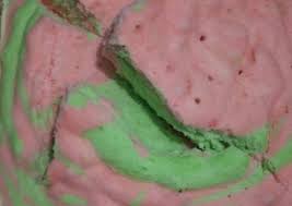 450 gram tepung beras rose brand, 50 gram tepung tapioka, 300 gram gula pasir, 1500 ml santan, 1 sdm susu bubuk, 1 sdm garam, 3 lembar daun pandan, vanili (optional), pewarna (optional), aku ijo pasta pandan & coklat bubuk+pasta coklat. Resep Bolu Kukus Warna Lapis Tanpa Soda Oleh Mama Duo El Cookpad