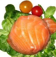 Dome De Saumon Fume A La Mousse D Avocat Au Crabe Recette Ptitchef Recette Avocat Crabe Recette Entree Froide Mousse Avocat