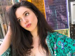 Hi! My name is Maya, i'm a. 23 year old music major at Cal Arts University  (senior year), and I am an artist, songwriter, producer, model, and  influencer. I am looking for