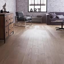 16 Idees De Parquet Et De Sol Original Pour Un Loft Parquet Contrecolle Chene Parquet En Chene Decoration Maison