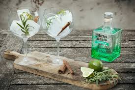 Ginen finns på systembolagen i örebro och är beställningsbart till alla andra butiker i sverige. Destilerias Martes Santo Organic London Dry Gin Bio 40 0 7l 35 50 Eur Biogeschenkideen Bioweinreich Com