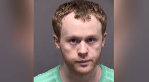 Texas nurse with HIV accused of injecting himself with patients' drugs,  refilling vials