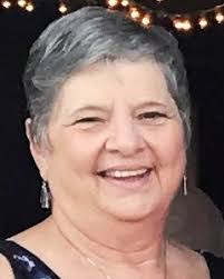 Debbie Passaretti's Instagram, Twitter & Facebook