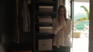 This true crime anthology, based on the podcast of the same name, follows the terrifyingly true story of orange county interior designer debra newell's romance with john meehan. Dirty John Tv Series 2018 Imdb