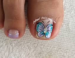 ¡qué bonita esta flor blanca enorme pintada en la uña del dedo gordo de los pies! Pin De Paula Rodriguez En Pinte Arte De Unas De Pies Unas De Los Pies Bonitas Unas Manos Y Pies