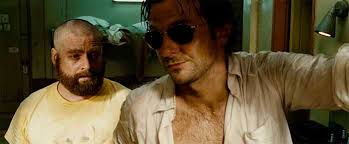 Il gruppo di amici formato da phil (bradley cooper), stu (ed helms), alan (zach galifianakis) e doug (justin bartha) parte per recarsi in thailandia, dove si celebrerà il matrimonio di stu. Una Notte Da Leoni 2 La Recensione La Trama E La Scheda Completa