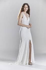 Desert Lily Wedding Dress By Daisy By Katie Yeung Not Too Casual Not Too Formal This Gown Gets It Ju Wedding Dresses Nz Wedding Dresses Wedding Gowns Lace