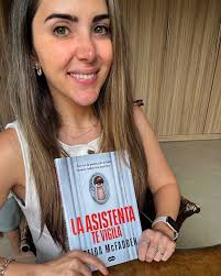 La asistenta te vigila 🔎 El último libro de la trilogía de La asistenta,  la serie que me devolvió las ganas de leer misterio. En los tres libros  creí que descifraba el