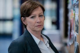 Lindsey Coulson: I turned down parts after EastEnders that were too much  like Carol