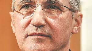 Anthony Mwaniki's Instagram, Twitter & Facebook