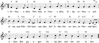 Es winkt seinem freund und tanzt gemeinsam mit ihm. Erfreue Dich Himmel
