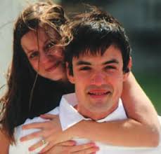 Rosary makers' deep commitment spreads faith throughout the world