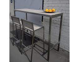 One of the largest considerations when purchasing a patio table is the height, because dining, bar, and standing height tables are available. Luxury Outdoor Bar Tables High End Bar Tables Moss Furniture