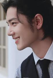 A stary eyes🤩 adorable nose👃killer smile☺️🤗🤭 perfect precious face i  love❤️ A brilliant all over dearest xiao zhan😘 thank you for all the  memories you shared😘 you makes me happy and all