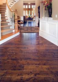 Reasons That Make Hand Scraped Hardwood Floors A Favoured Choice Of Homeowners Anlamli Net In 2020 Home House New Homes