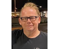 Dana Hyman's Instagram, Twitter & Facebook