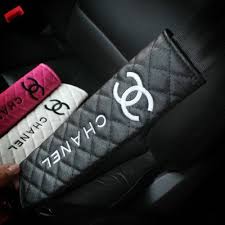シャネル シートベルトカバー ブランド 車用品 chanel シートベルトパッド カー用品 高級 肩当てパッド 圧迫感軽減 取り付け簡単 2枚セット 車 カバー シートベルトカバー カーガジェット