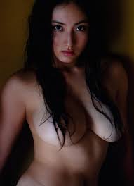 紗綾のセミヌードや水着グラビアで見るおっぱい画像188枚｜エロ牧場