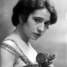 Donna Borgia's Instagram, Twitter & Facebook