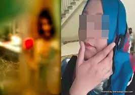 Malam itu, disebuah daerah yang terletak dipinggir kota. Isteri Curang Suami Tak Terlayan Nafsu Melampau Sentiasa Panas
