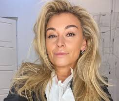 Martyna wojciechowska i przemysław kossakowski nie są już razem? Martyna Wojciechowska Potracona Przez Samochod W Bejrucie Wideo Obcas Pl