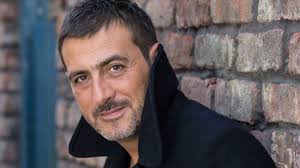 Последние твиты от caroline harding (@charding43). Corrie Actor Chris Gasgoyne S Wife Caroline Lands Role In The Soap Dublin S Fm104