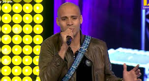 Imitador de Gian Marco se lució con dos canciones