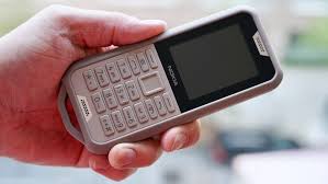 Nokia 800 Tough: Robustes Telefon ...