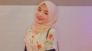 Nah, untuk biodata dan btr branz ig admin juga akan memberikan informasinya di bawah ya sobat, yaitu sebagi berikut. Biodata Munis Lia Aka Cimbrut Gaming Lengkap Umur Dan Agama Gamer Cewek Asal Malang Yang Cantik Abis