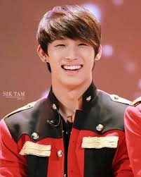 9 K Pop Idols With The Cutest Eye Smiles Btob Sungjae Btob Hyunsik Btob