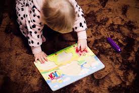 Puzzles improve a child's problem solving and reasoning skills. Tips For Teaching Jigsaw Puzzles To Toddlers Its Benefits